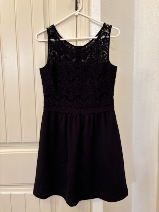 Lilly Pulitzer Dresses & Skirts - Lilly Pulitzer Black Lace Fit & Flare Dress Medium Sleeveless Scalloped Zip Back